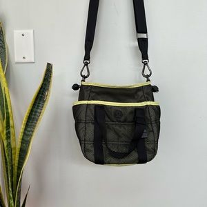 Lululemon Dash All Day Bucket Bag